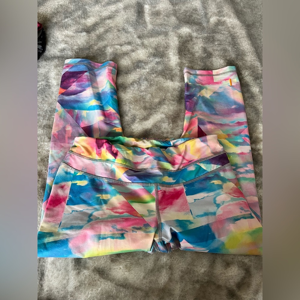 Colorful leggings.
